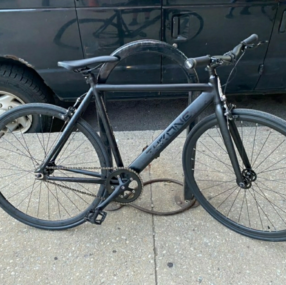 Throne Track bike